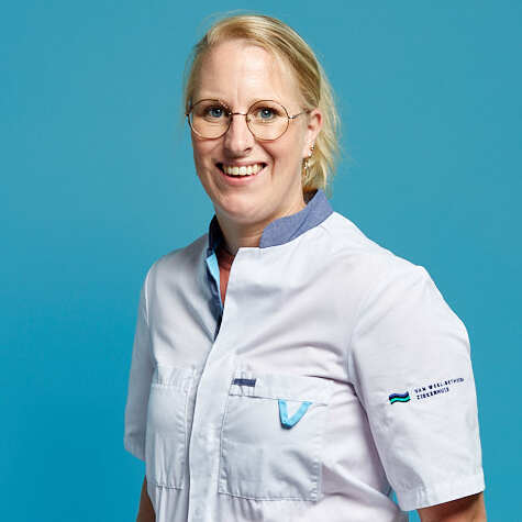 Mevrouw N. Stolze 